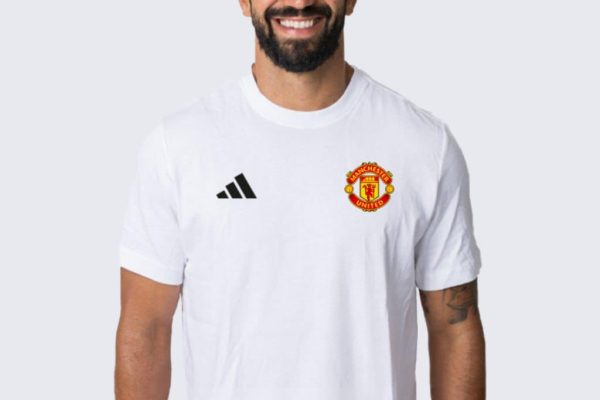 🔴 Manchester United Eye Fresh Midfield Reinforcement if Opportunity Arises